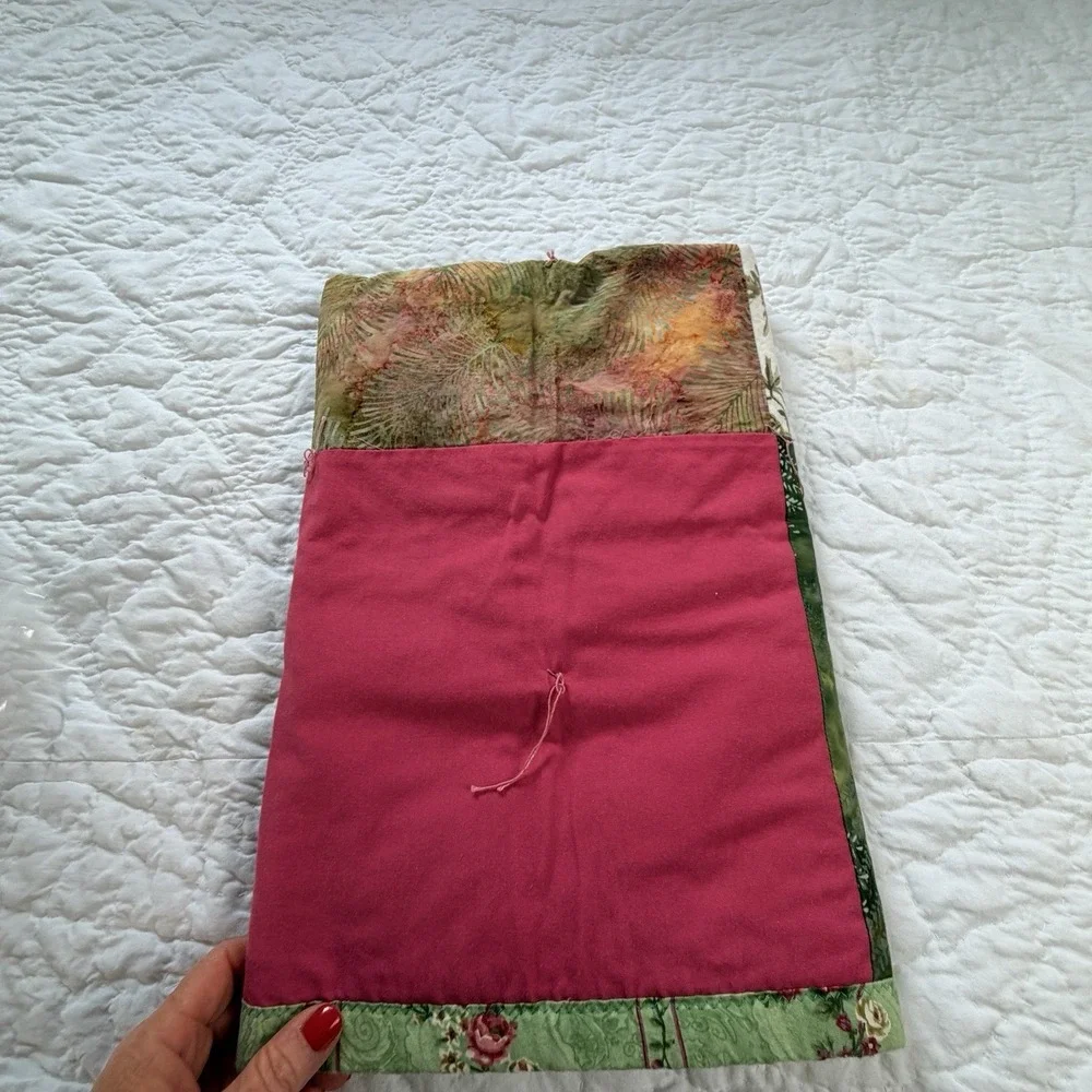 Vintage Handmade Patchwork Quilt Hummingbird Floral Cottage Lap Quilt 34in